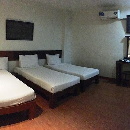 Ilocos Rosewell Hotel Екстериор снимка