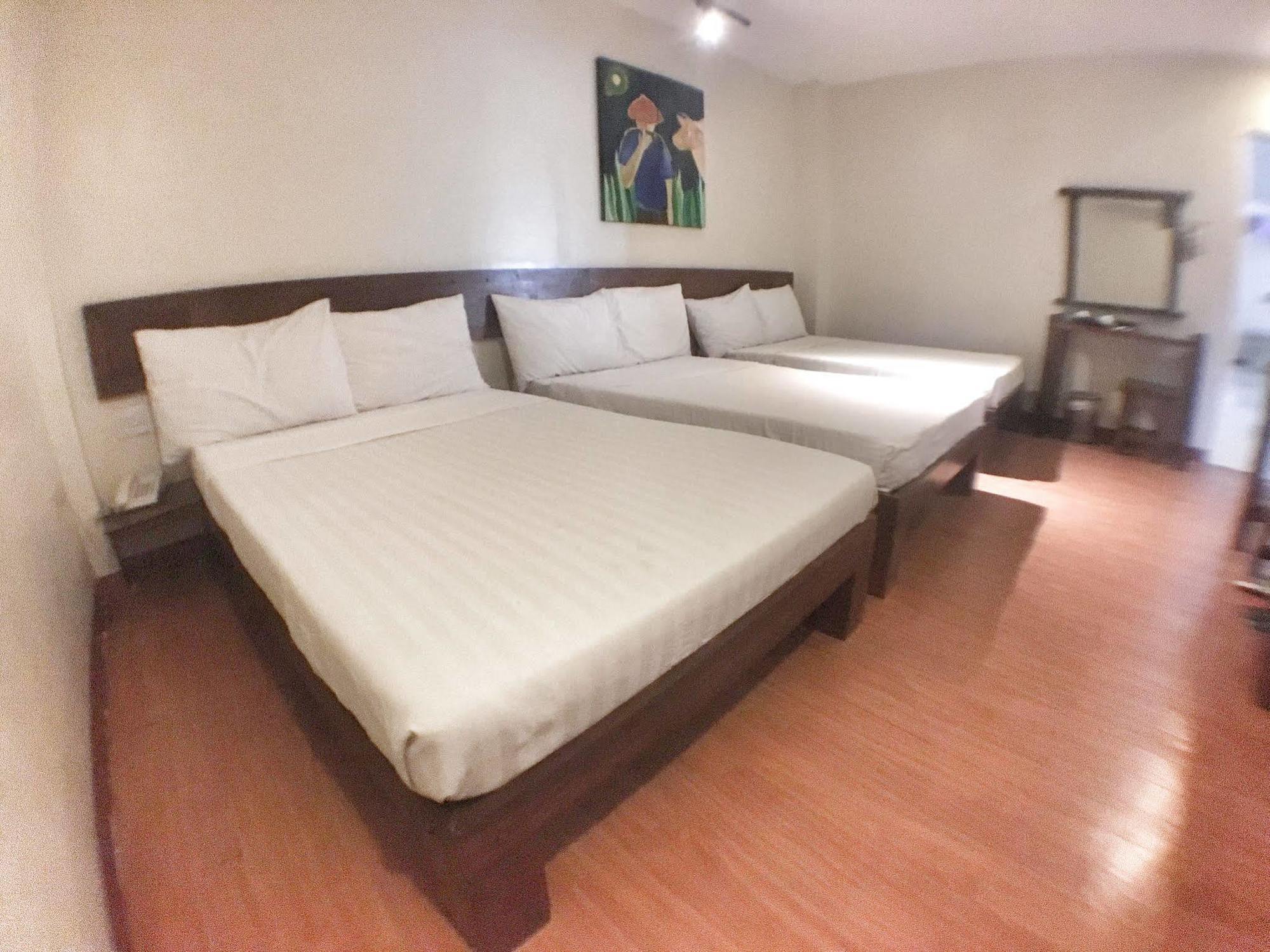 Ilocos Rosewell Hotel Екстериор снимка