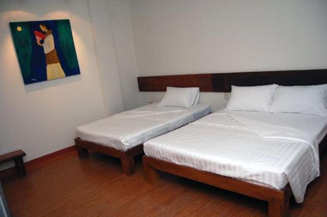 Ilocos Rosewell Hotel Стая снимка